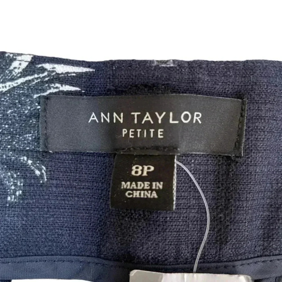 Ann Taylor Devin Cropped Leg Pants Pineapple Print Size 8P Petite Blue Straight - Picture 7 of 10